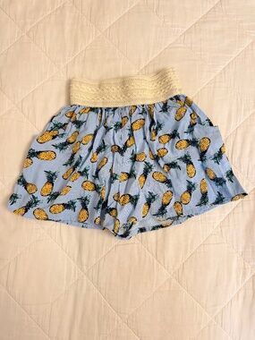 Weavers pineapple girls shorts